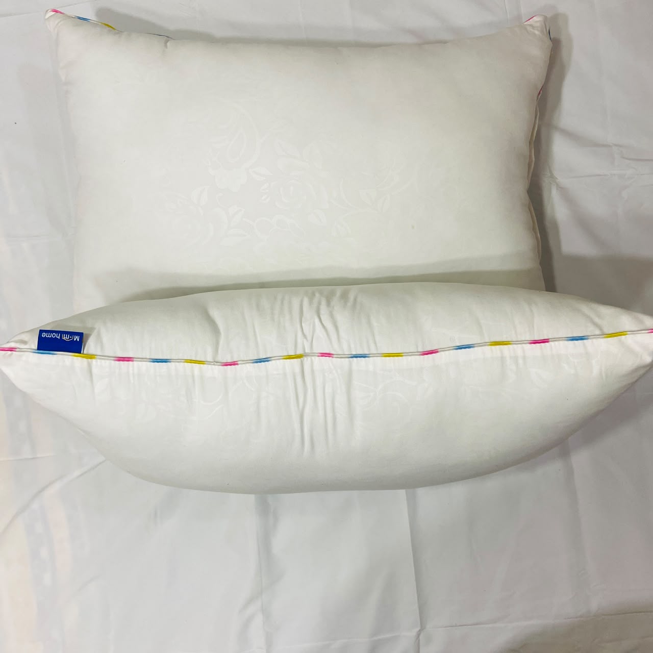 Bed pillows