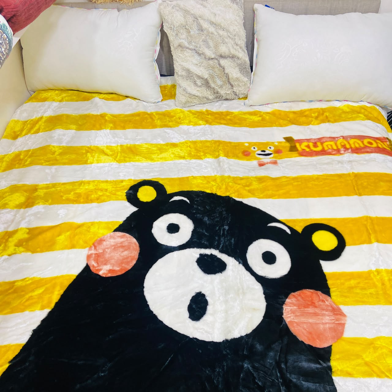 Kumamon throw blanket