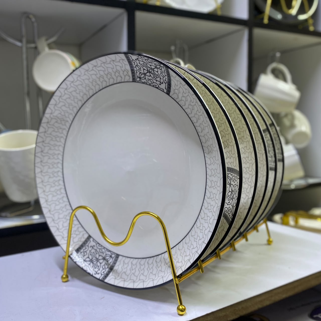 Ceramic plate set of 6
