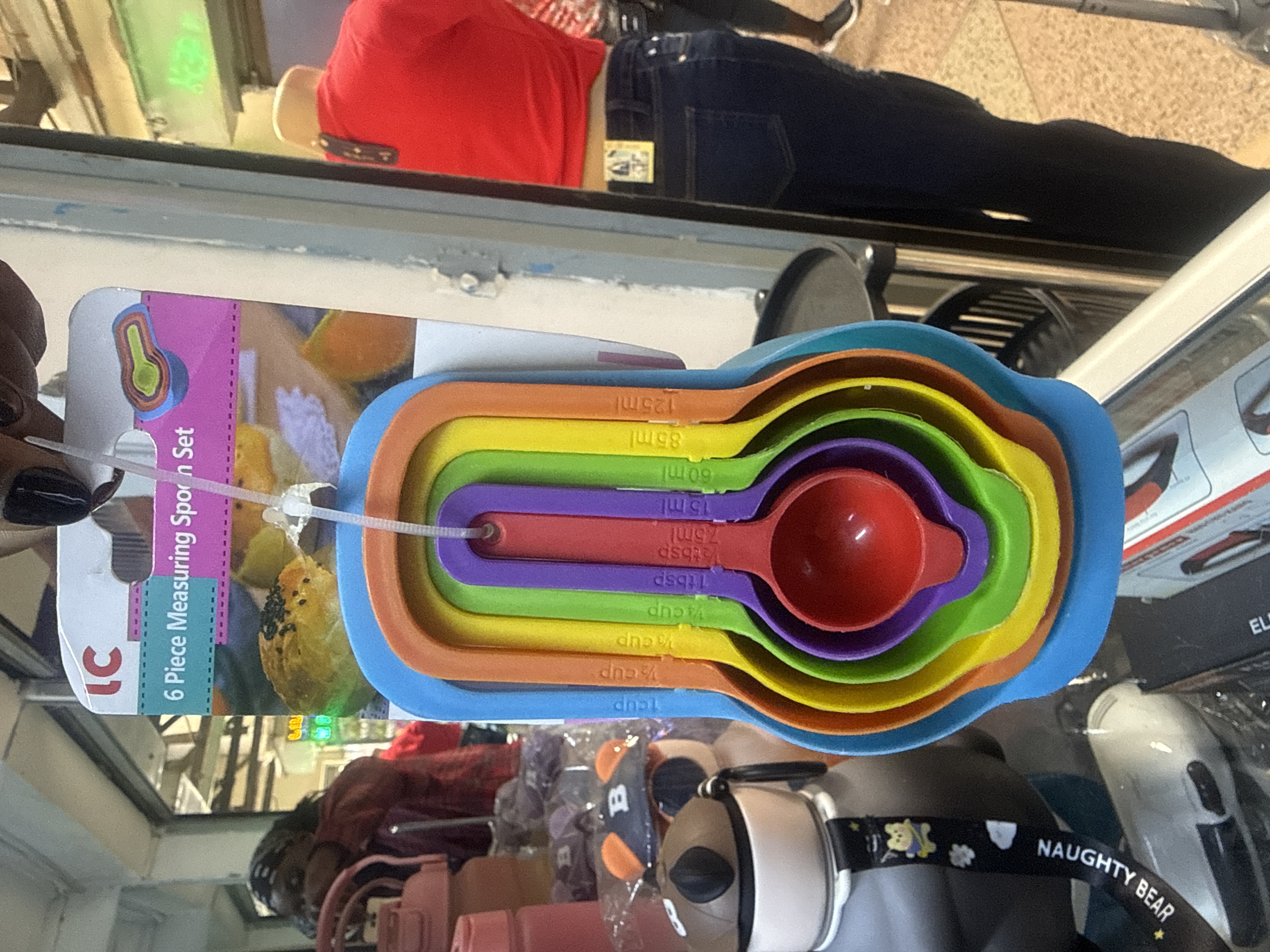 Measuring cups