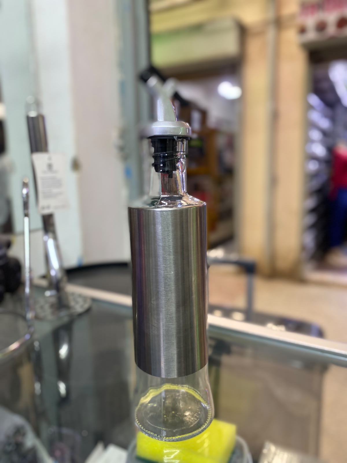Oil dispenser