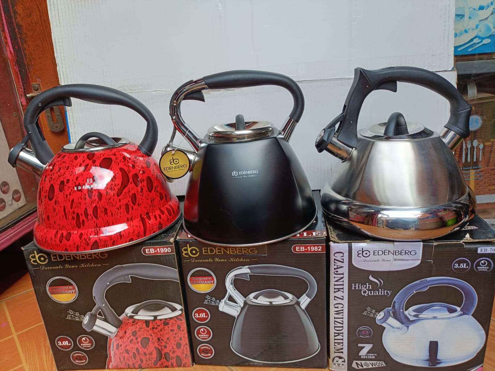 Whistling kettle