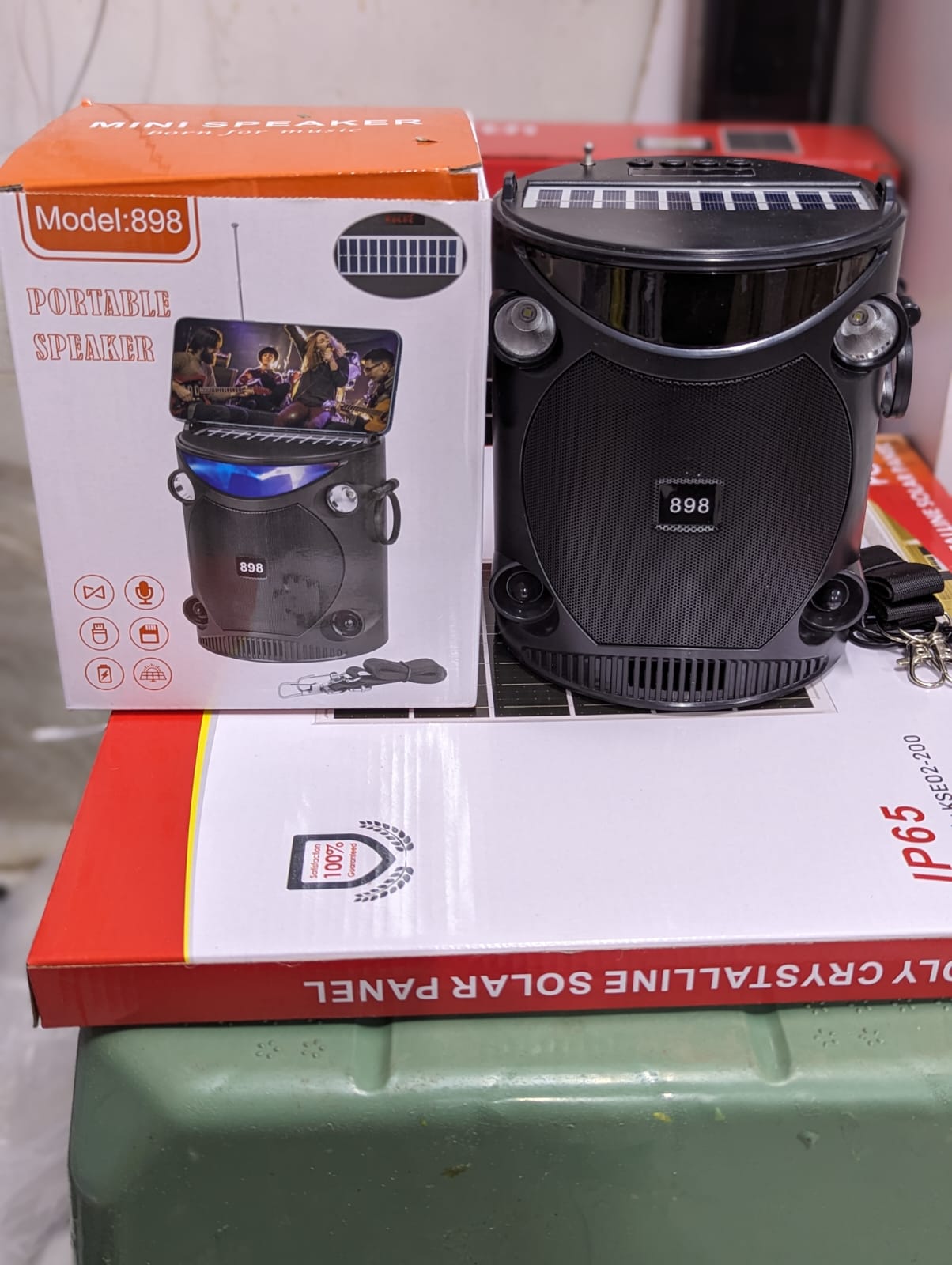 Minibreaker Model 898 Bluetooth Speaker