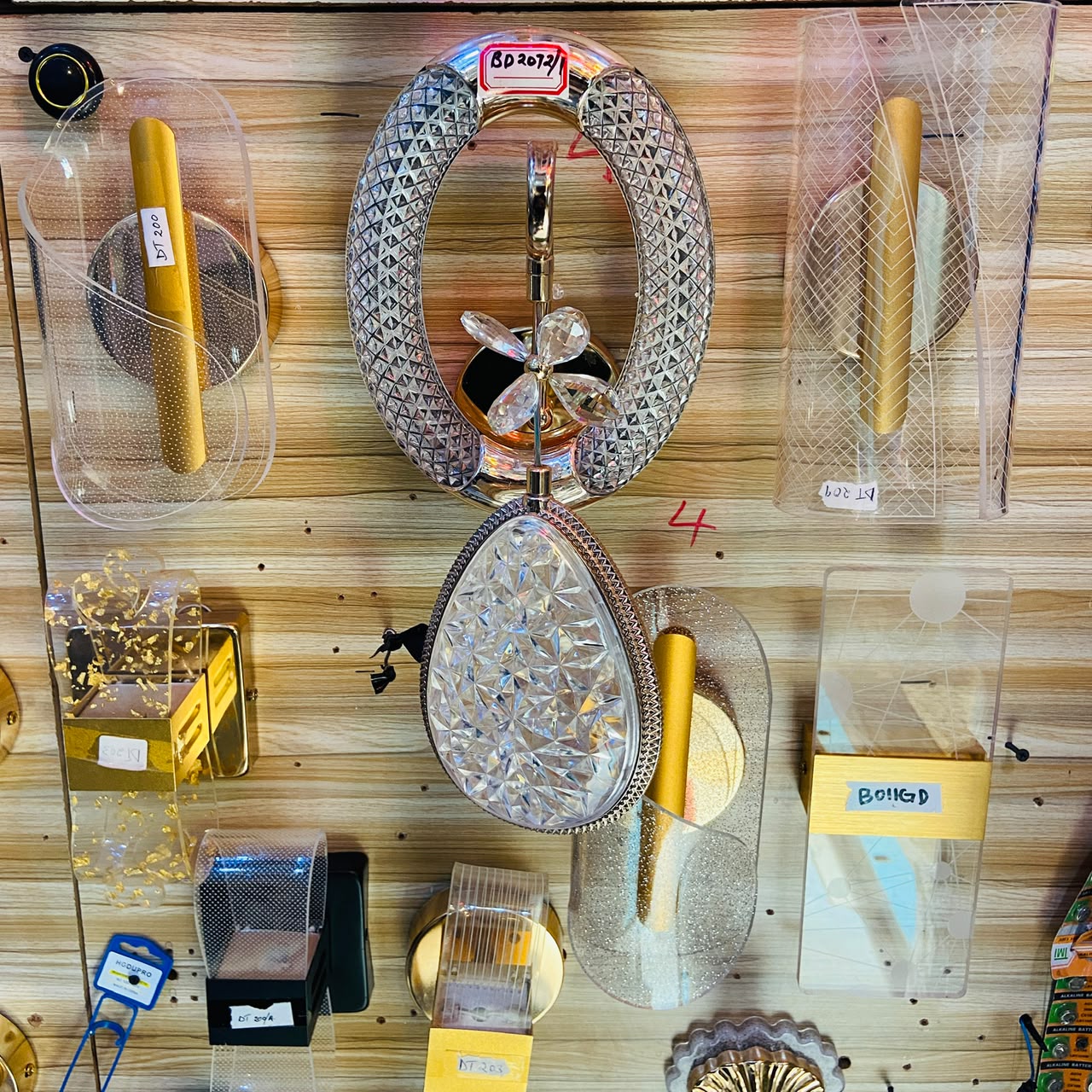 Crystal wall light