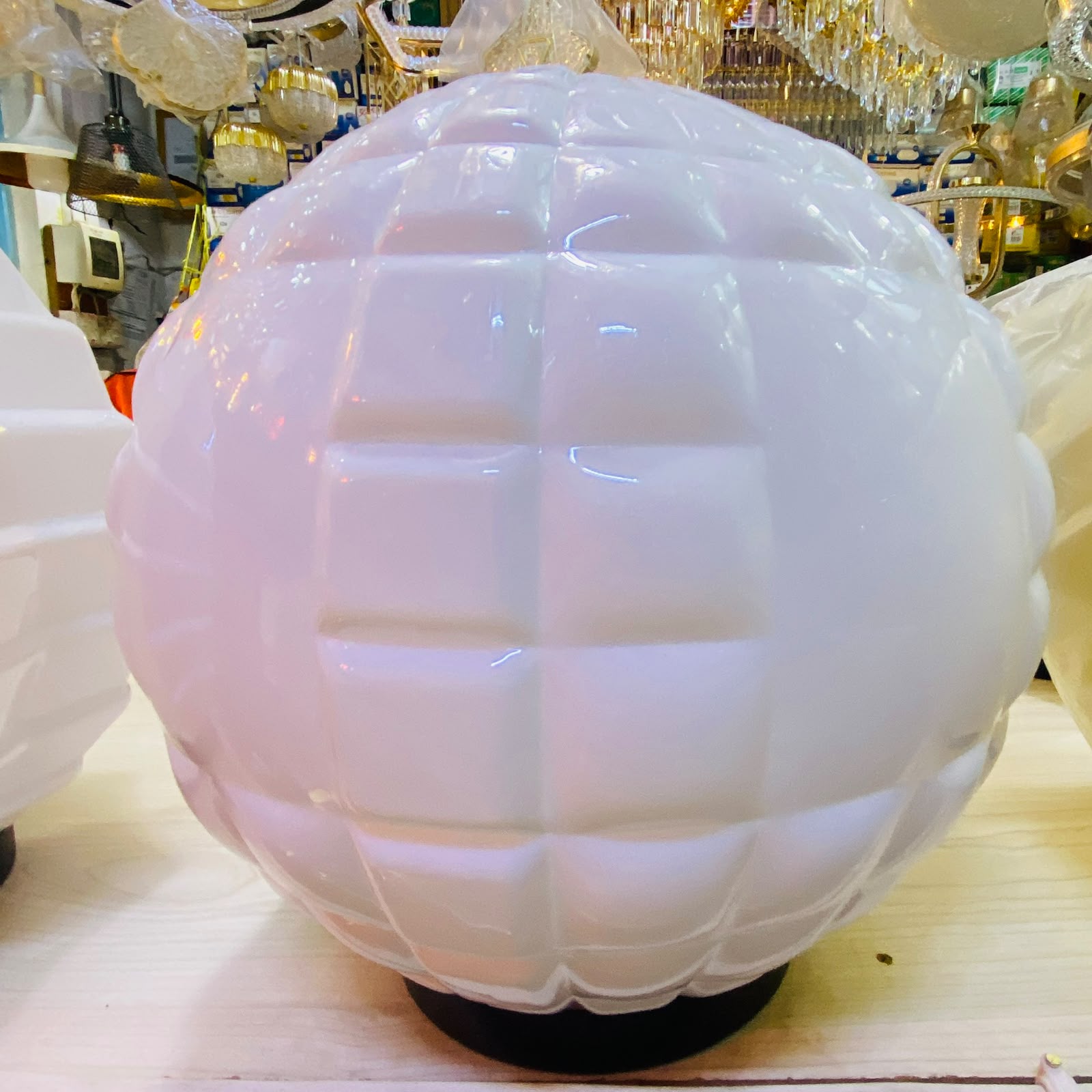 Glass globe lamp shade