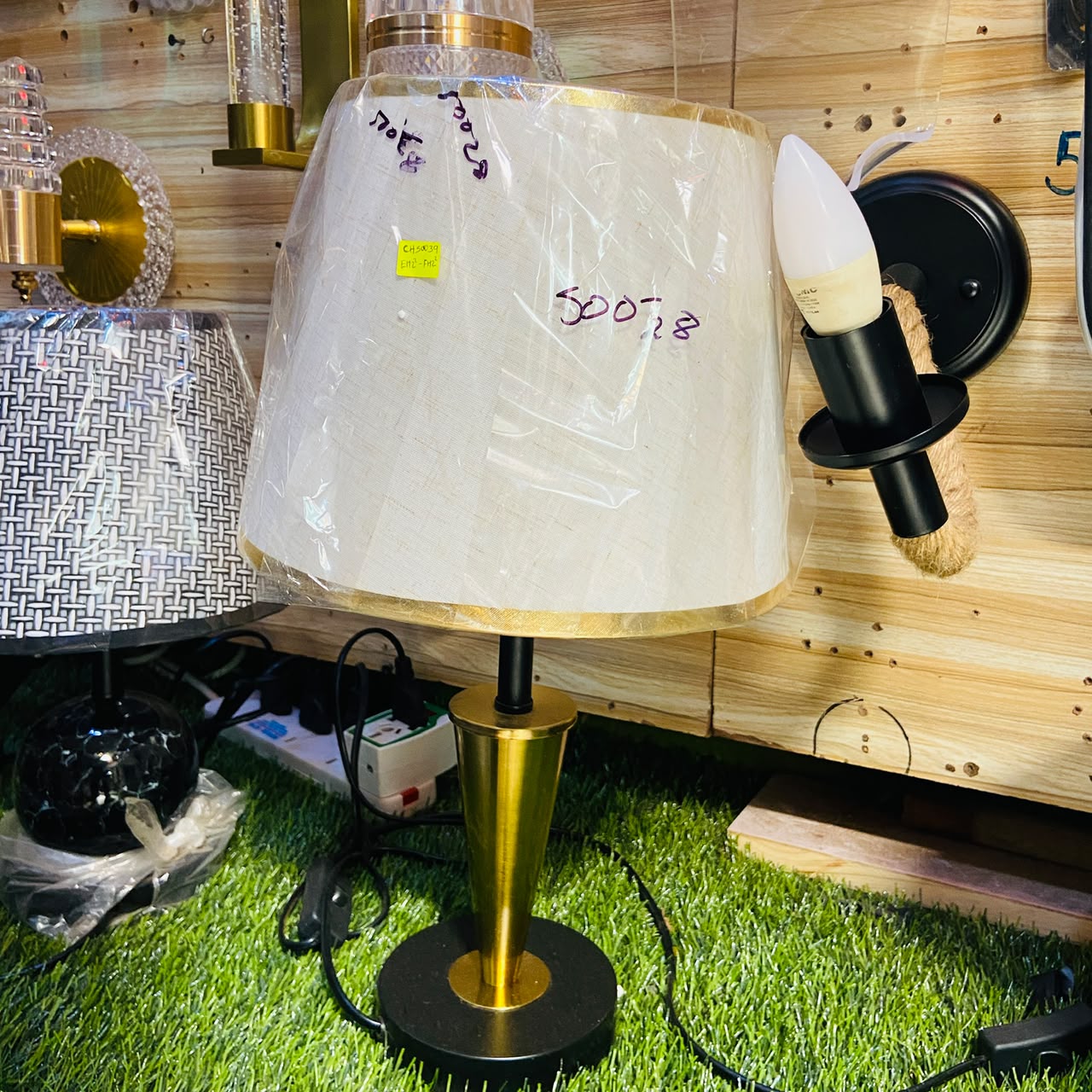 Table lamp