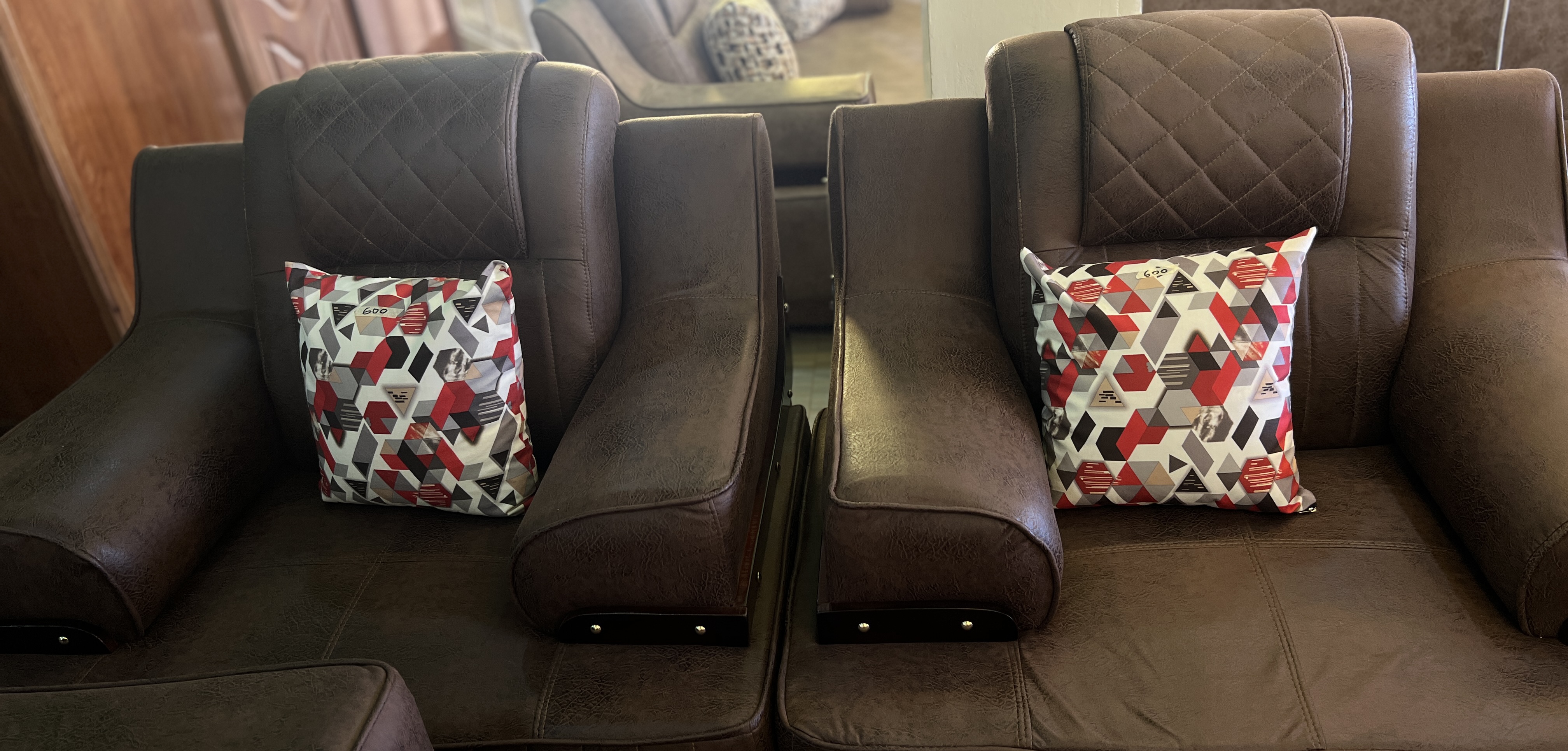 5 seater Brown Leather sofa