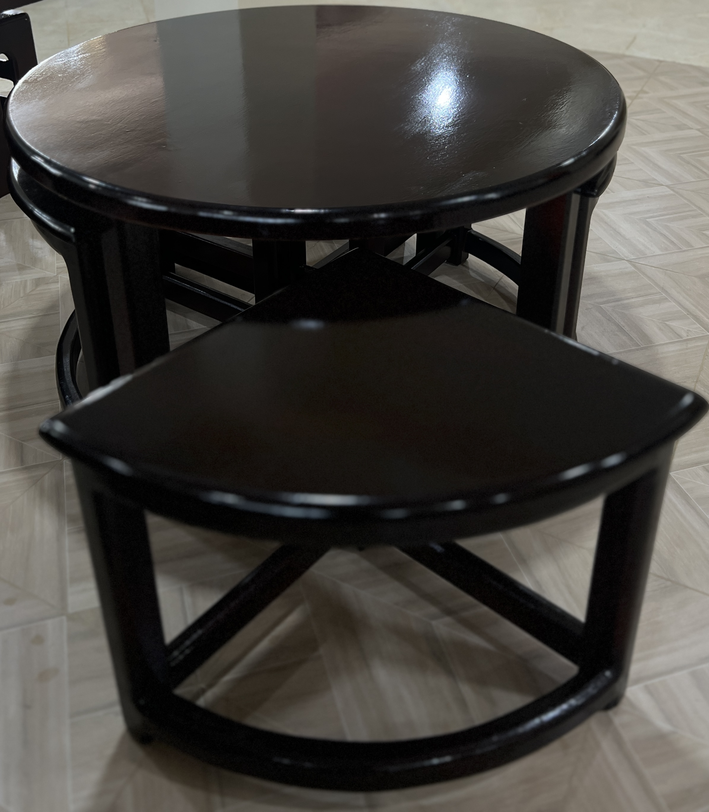 Round wooden table with 4 stools