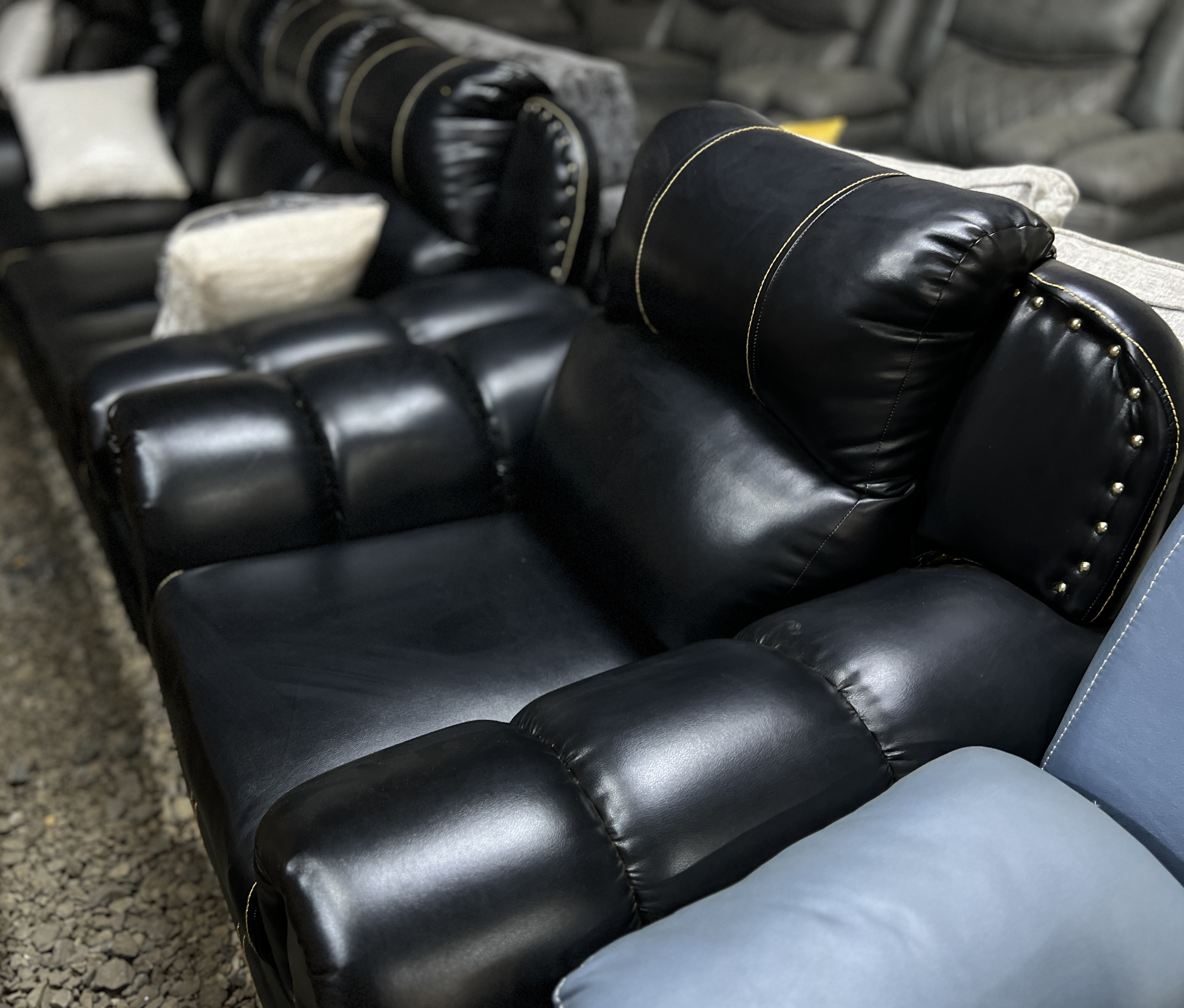 Black leather seats-seven seater