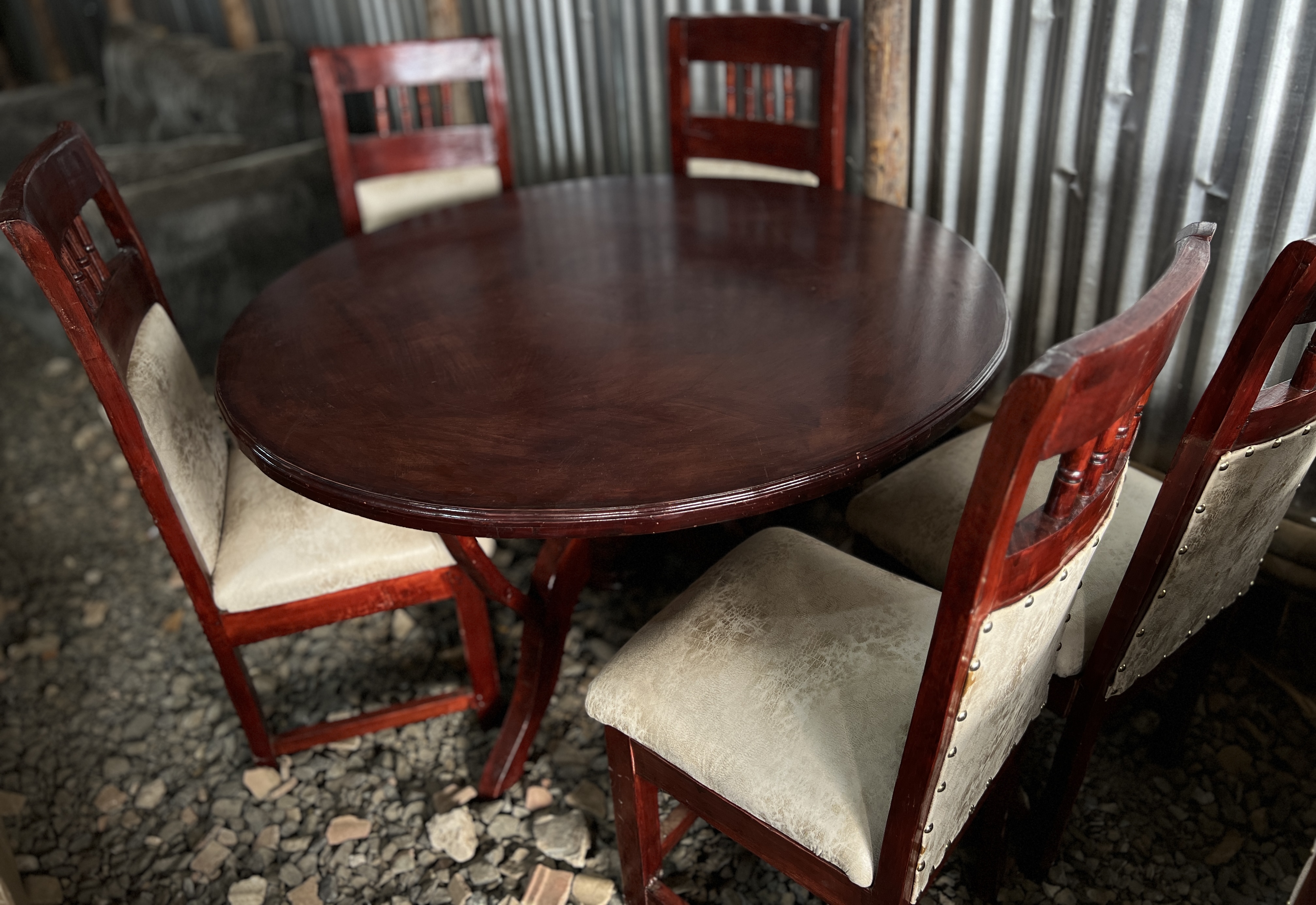six seater Circular dining table