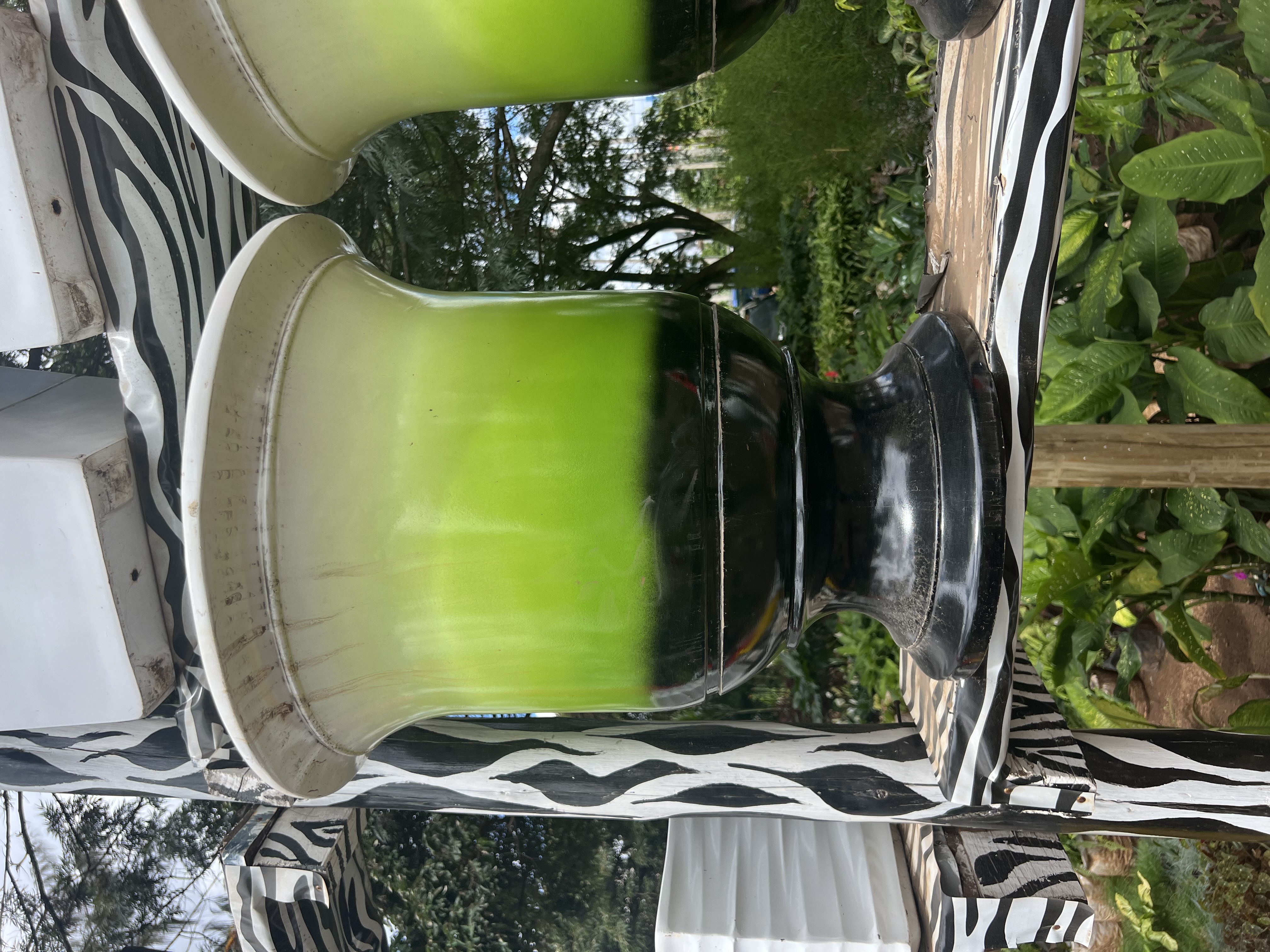 Black green white layered vase