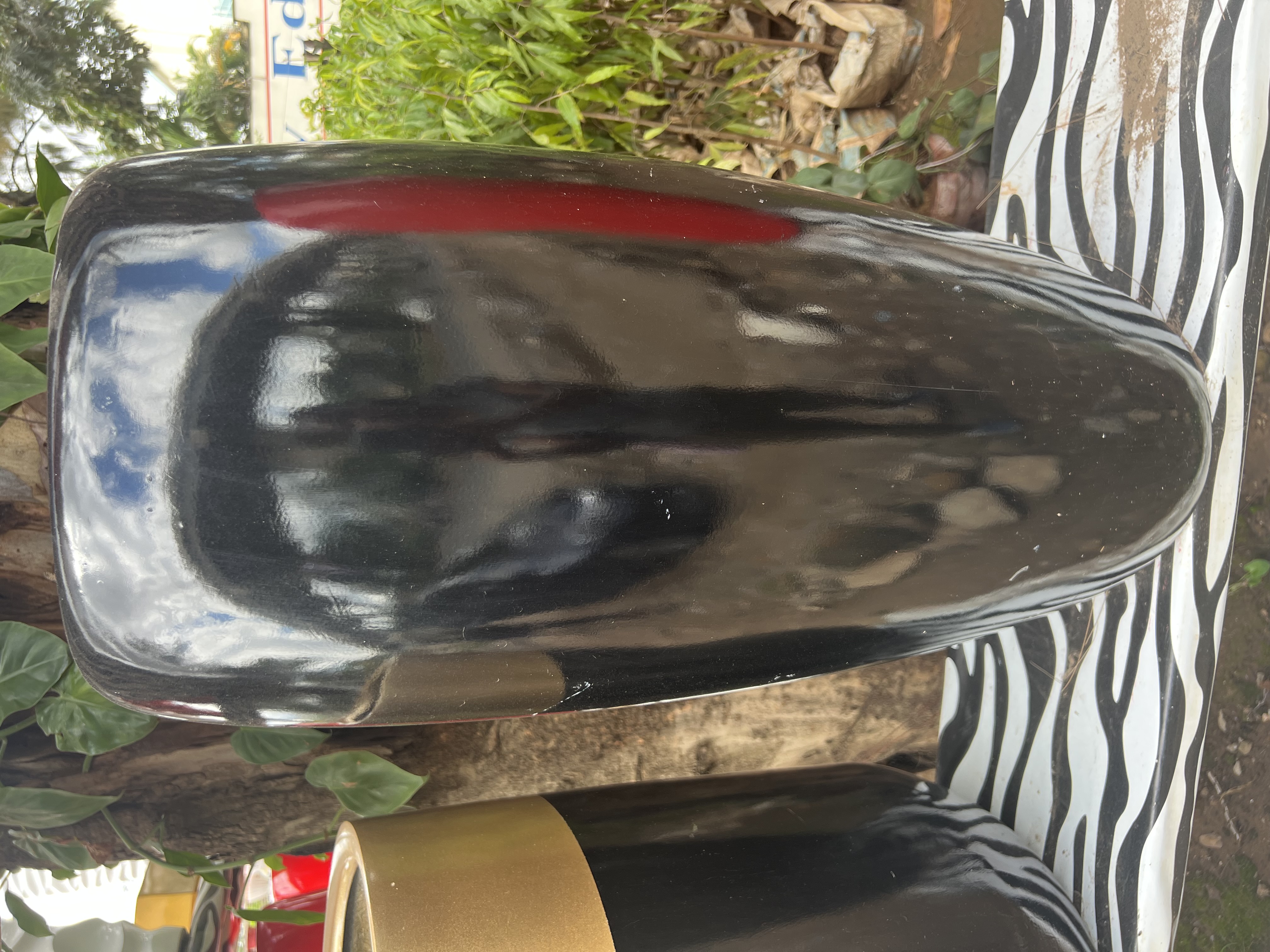 Black plain vase
