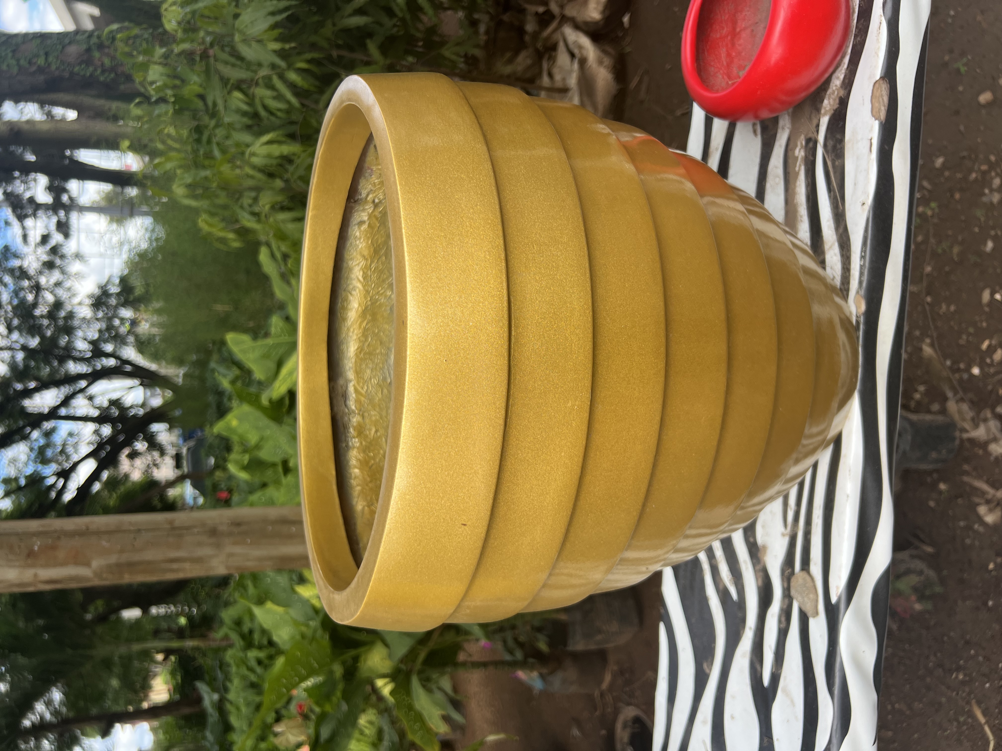 Golden patterned vase